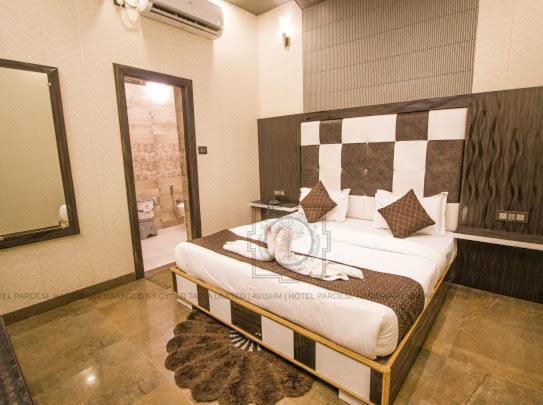 Hotel Pardesi Haridwar Ngoại thất bức ảnh