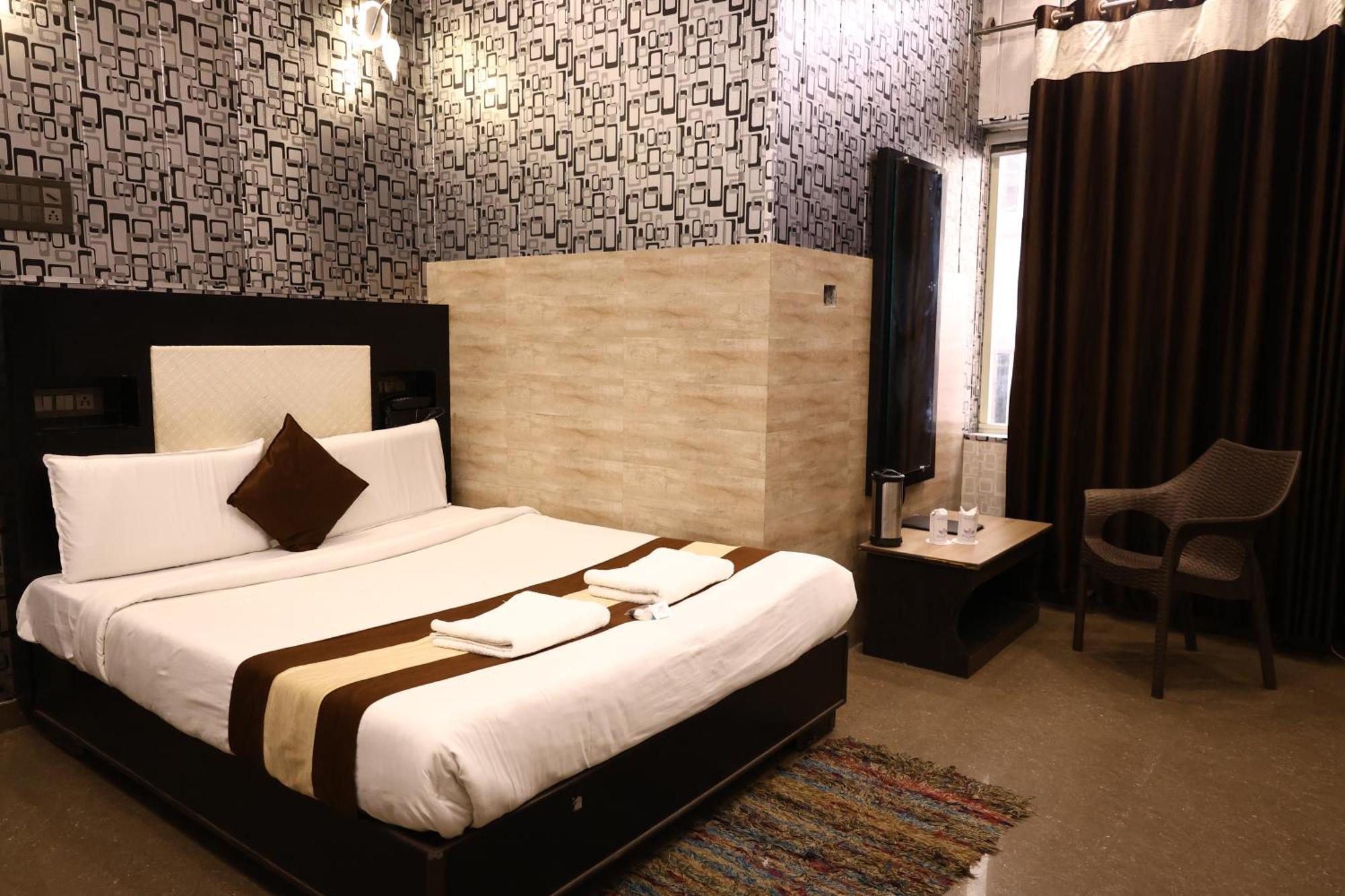 Hotel Pardesi Haridwar Ngoại thất bức ảnh