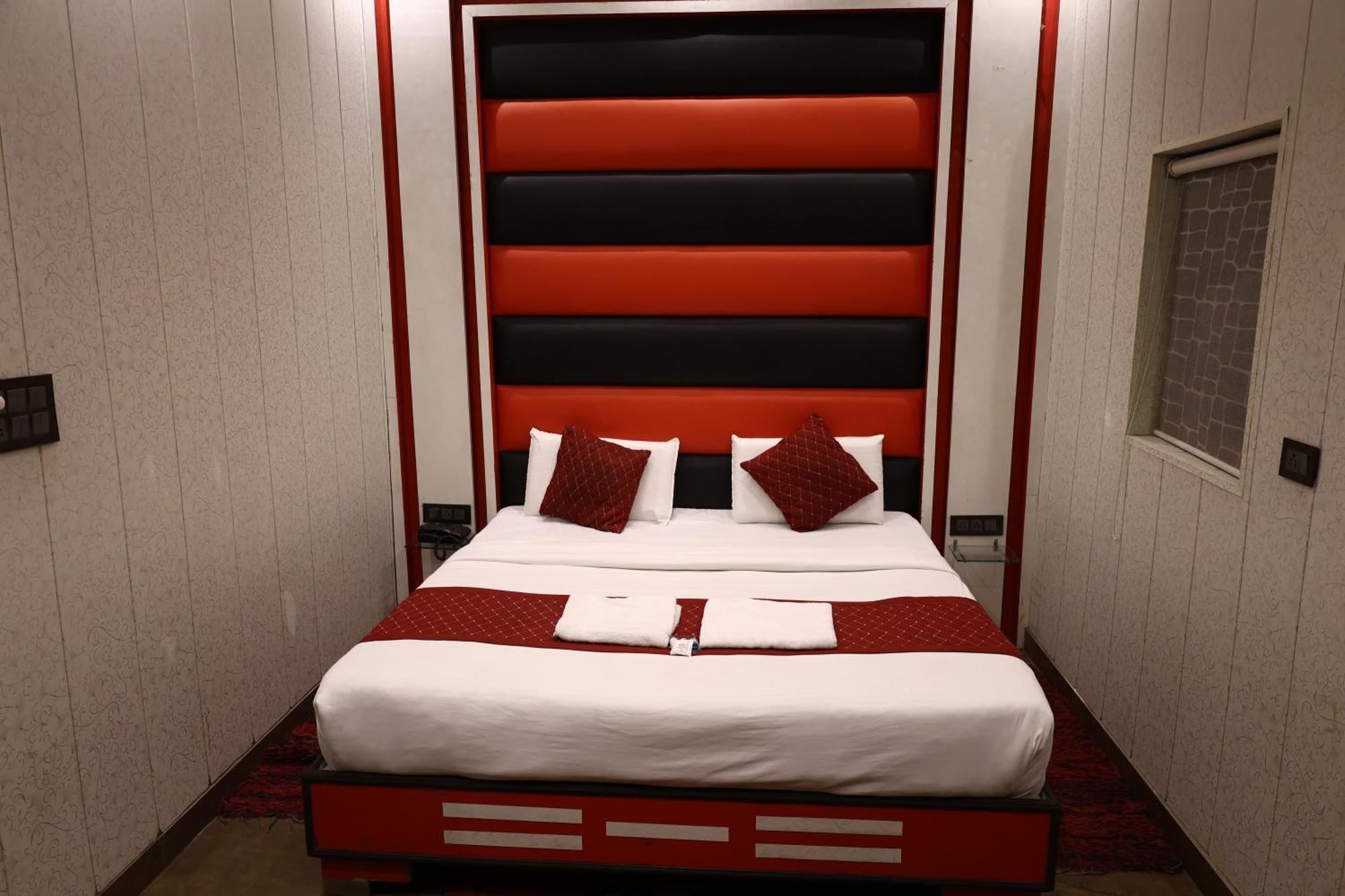 Hotel Pardesi Haridwar Ngoại thất bức ảnh