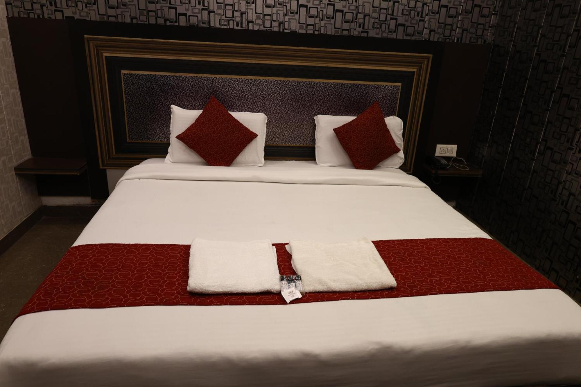 Hotel Pardesi Haridwar Ngoại thất bức ảnh