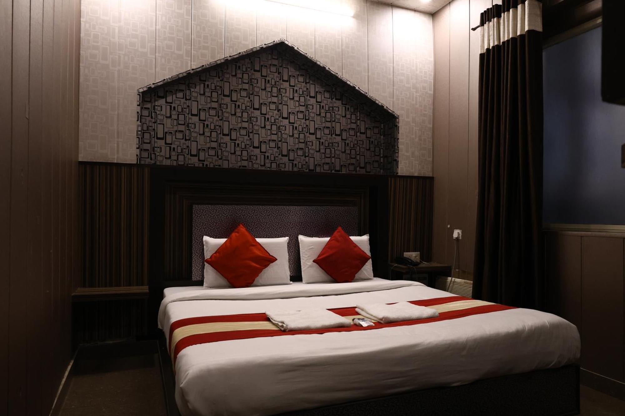 Hotel Pardesi Haridwar Ngoại thất bức ảnh