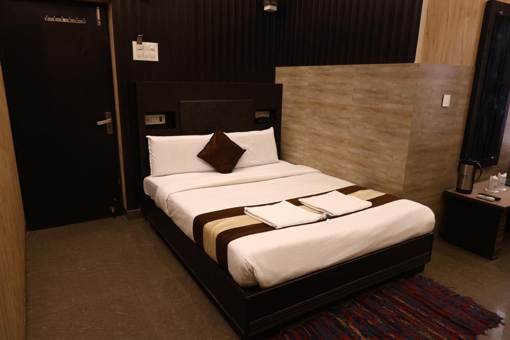Hotel Pardesi Haridwar Ngoại thất bức ảnh