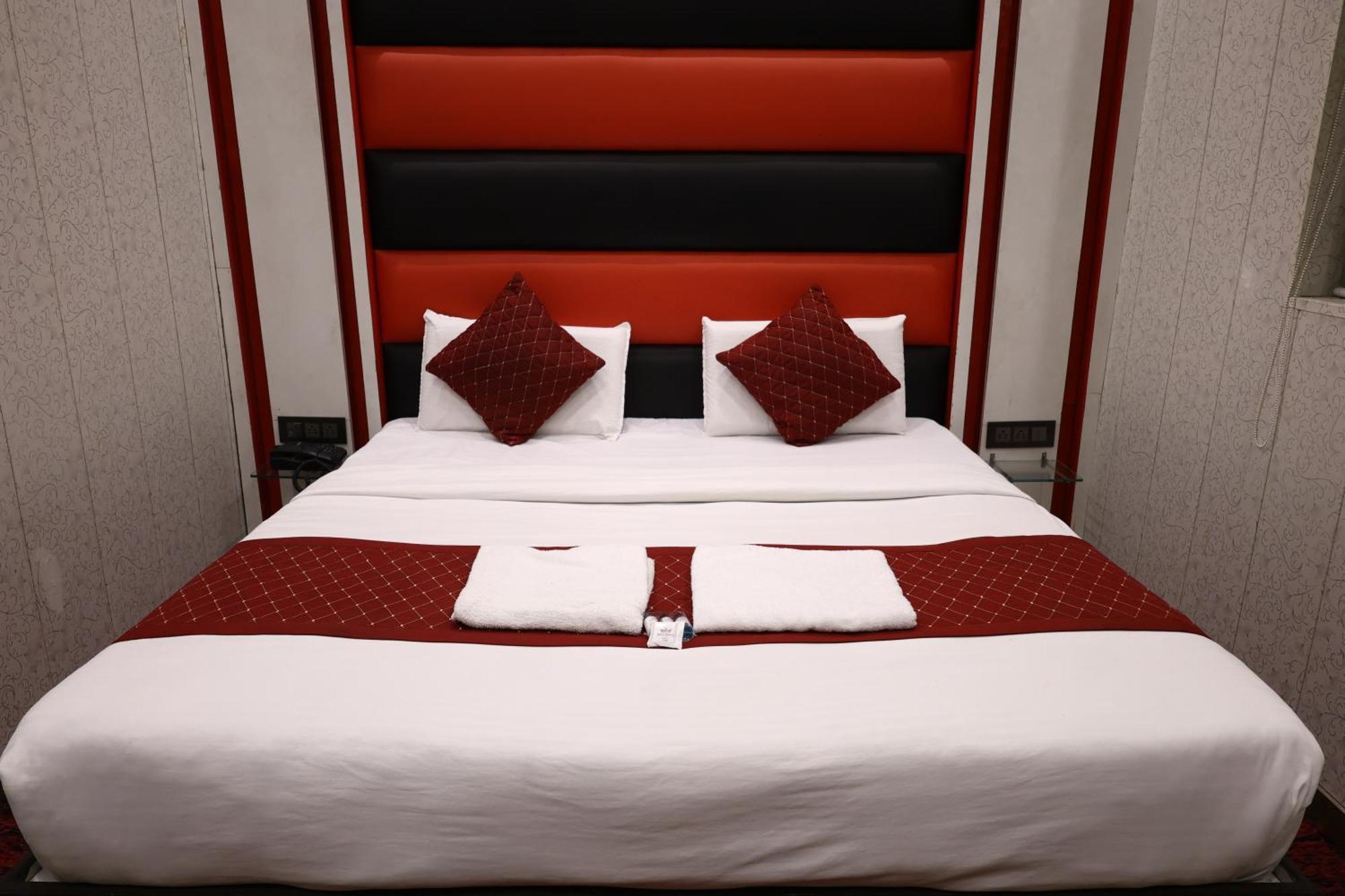 Hotel Pardesi Haridwar Ngoại thất bức ảnh