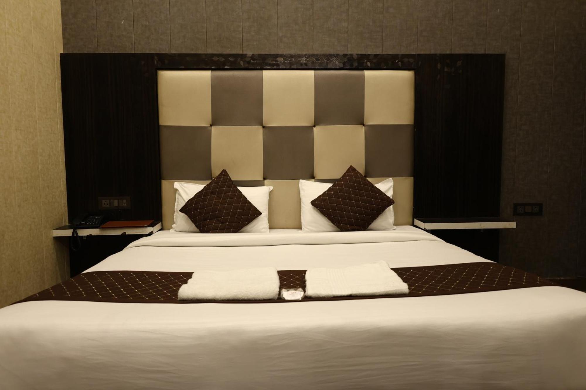 Hotel Pardesi Haridwar Ngoại thất bức ảnh