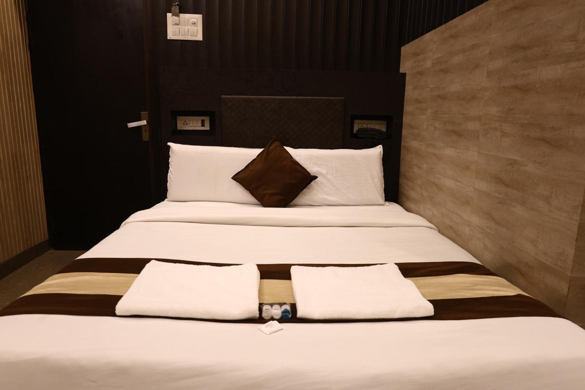 Hotel Pardesi Haridwar Ngoại thất bức ảnh