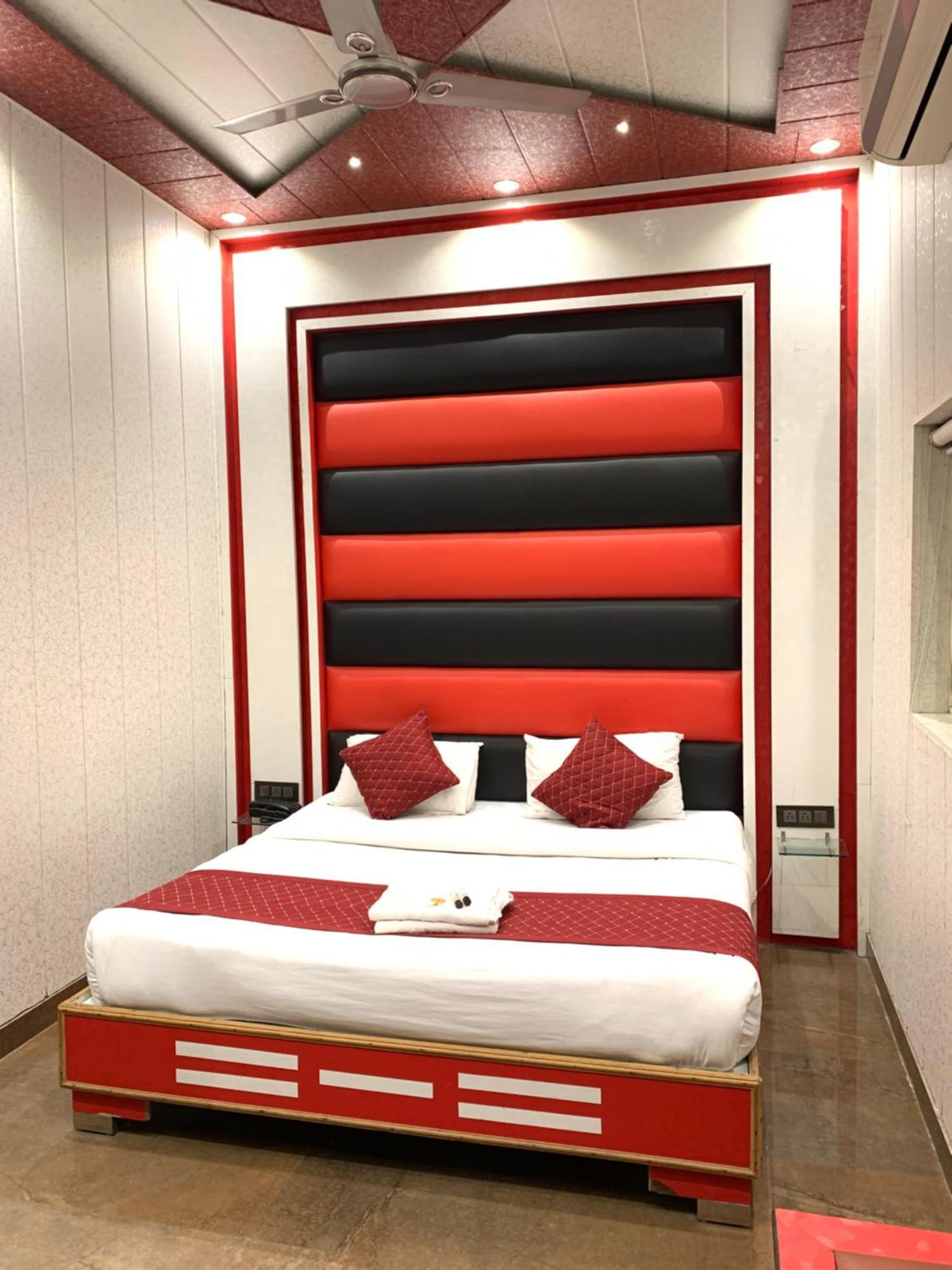 Hotel Pardesi Haridwar Ngoại thất bức ảnh
