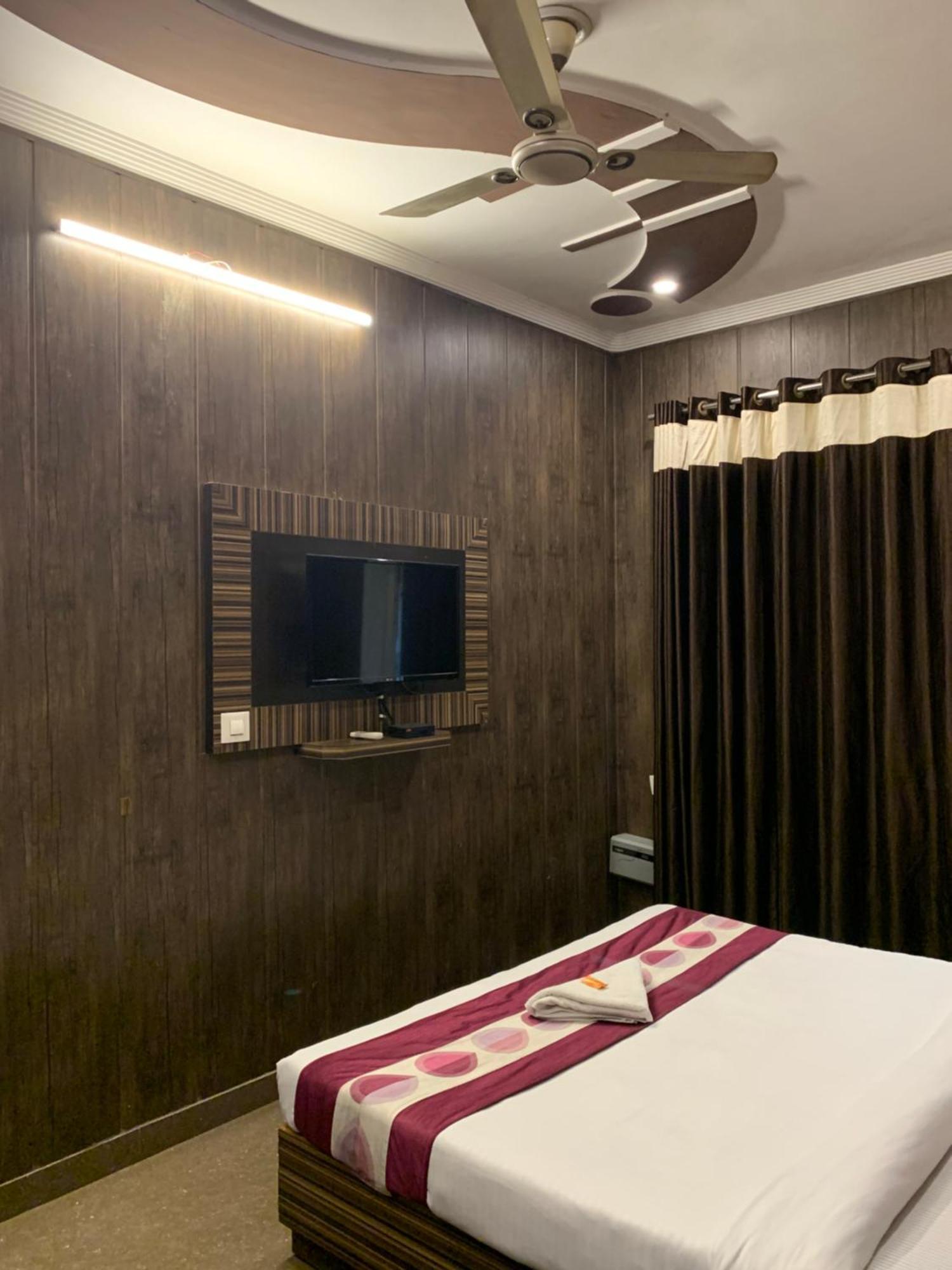 Hotel Pardesi Haridwar Ngoại thất bức ảnh