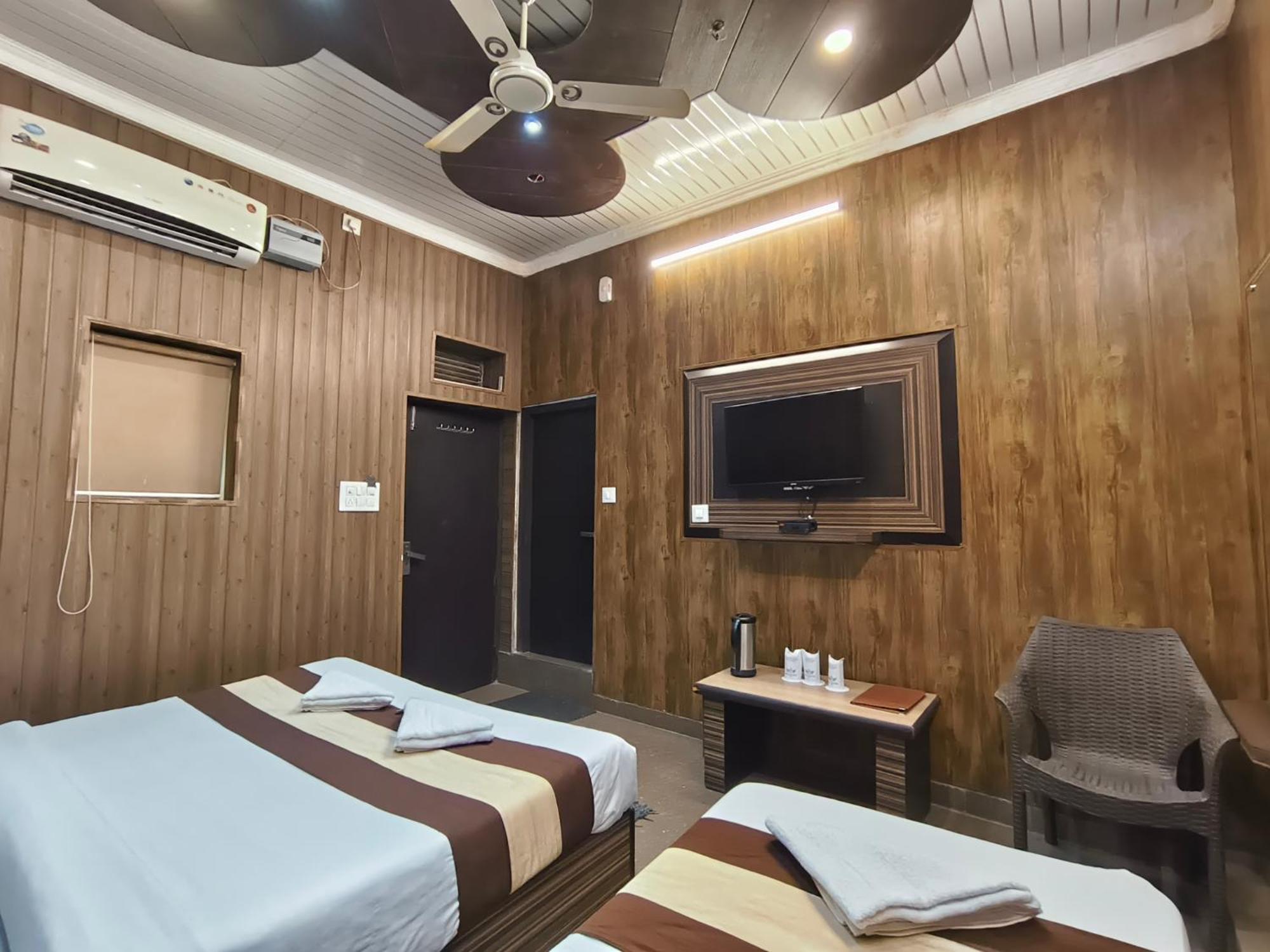 Hotel Pardesi Haridwar Ngoại thất bức ảnh